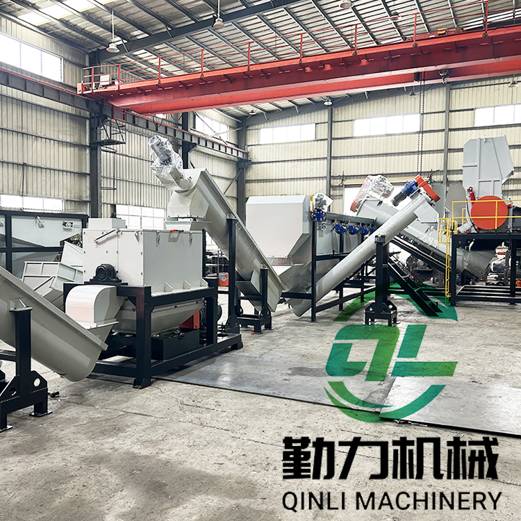 <strong>输液瓶回收破碎清洗线：从诞生到交付的绿色之旅</strong>